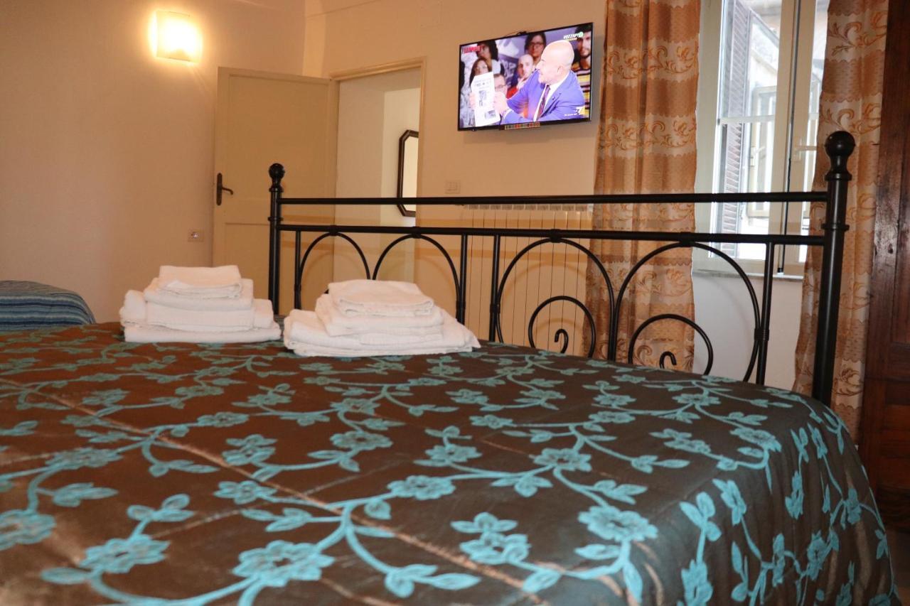 B&B Camere Montalto Centro Монталто ди Кастро Екстериор снимка
